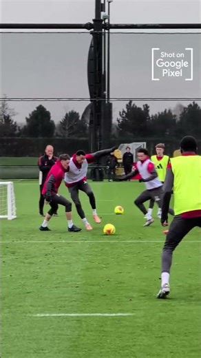 Quick feet from Hugo 💨