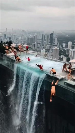 Infinity Pool Glass Collapse – Unexpected Moment!#cbum #facts shorts