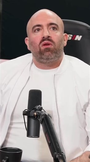 @WallStreetApes NASA is a video production company employing actors & surveillance spies, yes.The real 'NASA' has always been Naval Space Command, referred to as the 'SSP' (Secret Space Program that includes time travel AKA Chrononauts). Here's 6.2m gallons of 'space'.https://t.co/B8jrOflcHj