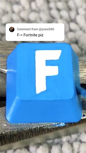 Drawing F for Fortnite but on my custom keyboard! @fortnite #drawing #keyboard #keycaps