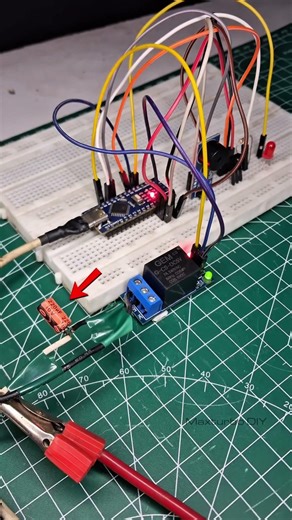 Countdown Timer using a Microcontroller and DisplayThis video setup#youtubeshorts#diyprojects