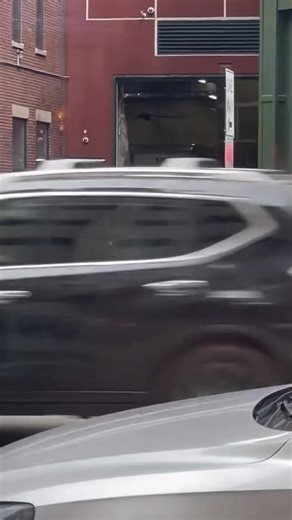 THE *REAL* MALIK WILLIS ❤️ After his impressive workout at the 2022 NFL scouting combine — Green Bay’s backup QB was unknowingly caught on video, posted by Twitter user Ryan Lacey, giving clothes from his bag to a woman who was homeless. Lacey posted the interaction on Twitter, writing, "Was having lunch yesterday and saw one of the Combine guys helping out someone on some hard times…@malikwillis being great even when nobody is watching. How can you not be a fan of this guy?" Willis was later as