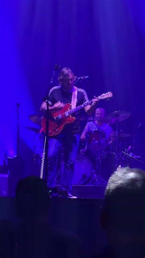 Johnny Blue Skies just tearing up Indy #JBS #sturgillsimpson #concert