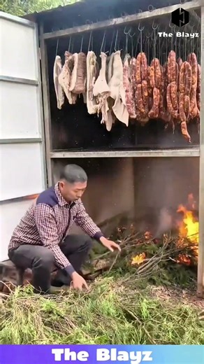 Traditional Meat Drying Method | Using Raw Branches to Create Slow Smoke Fire