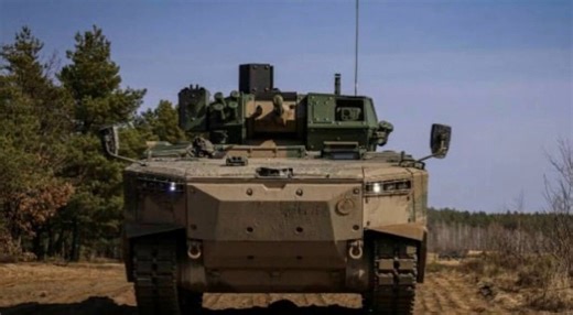 🇵🇱🇺🇦 Defence24 reports that Poland plans to test its military equipment and drones in Ukraine.🔹 Deputy Defense Minister Cezary Tomczyk said Ukraine serves as a “unique testing environment” due to active combat, with systems first evaluated in Poland and then under real battlefield conditions.🔹 He also stressed the importance of deeper cooperation, including technology exchange and joint growth of the defense sectors, citing WB Electronics as a model and urging expansion of similar initiati