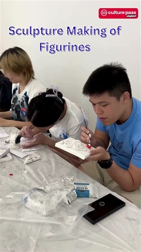 Claim Free Art Workshops & Programmes by Visual Arts Centre!