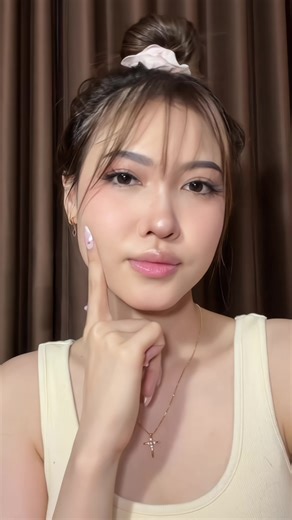 Stunning Make-Up Tutorial Featuring ESQA Products