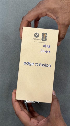Moto Edge 70 Fusion ki first unboxing aur first look! 📦🔥