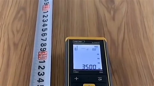 得力（deli）激光测距仪高精度迷你电子尺红外线家用测量装修实时测距50m