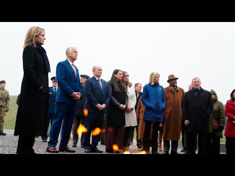 Bipartisan lawmakers oppose Trump on Greenland