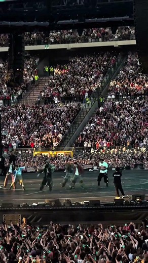 "Mic Drop" is always a flawless performance | BTS in Brussels. #bts #arirang #micdrop #btsconcert