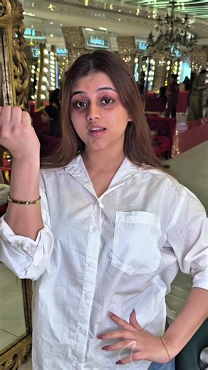 ✨ THE BEFORE WAS BEAUTIFUL… BUT THE AFTER?! ABSOLUTELY ICONIC! 😭🔥 POV: You trusted Kashee’s with your glow-up, and the final reveal left EVERYONE speechless! 👑💖 From the first makeup brushstroke to the breathtaking final transformation — watch the magic of Kashee’s signature glam unfold! 💄✨ Flawless makeup, perfectly blended eyes, radiant skin, stunning hairstyling and those luxurious finishing touches — every detail comes together for an unforgettable before-and-after moment! 💎🤍 THE BEFO