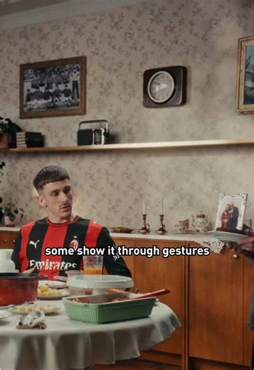 There are plenty of ways to say I love you 🫵🏻 Derby week’s the time to show it ❤️🖤 #ACMilan #SerieA #tiktokfootball