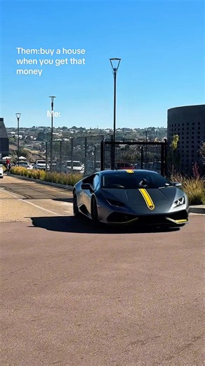 BRUTAL V10 DOWNSHIFT POPS & BANGS! 🇮🇹🔥 Lamborghini Huracan Exhaust Sound! 🏎️