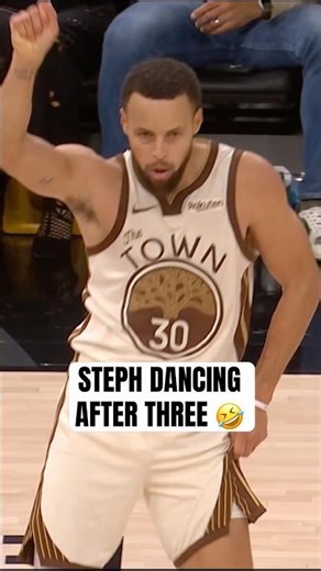Steph showing off his dance moves 🕺