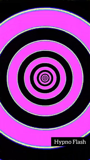 DON'T BLINK 👀 This Hypnotic Illusion Gets Stronger Every Second🤯 #shorts #viral #dontblink #illusion