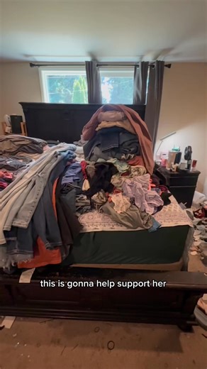 Chronic Clutter Q & A: For a step-by-step guide to declutter and organize your entire home go checkout my Declutter Kit! Link in bio or KayleenKelly.com ✨ #Organizing #organizingtips #declutter #decluttering #decluttertips #declutterwithme #professionalorganizer #decluttercore #decluttercoremethod #howtodeclutter #howtoorganize #cleaning #olympia #seattle #tacoma #olympiaorganizer #seattleorganizer | Kayleen Kelly Home Organizing