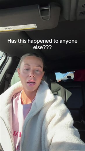 chat got told me that it’s not abnormal but I’ve never heard of this happening to anyone??? I’m so sad #engagementring