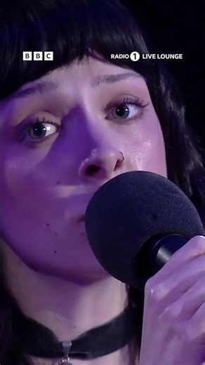 Holly Humberstone Covers 'Coming Up Roses' | #livelounge #bbcradio1 #harrystyles