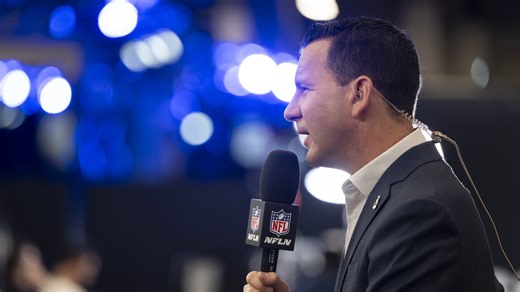 Ian Rapoport is re-signing with ESPN