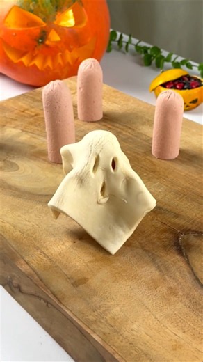 Creepy Halloween Hot Dog Ghosts! 👻 Easy Halloween Party Snack #halloween