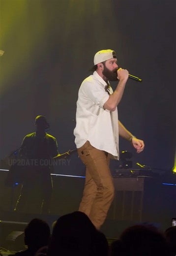 Jordan Davis Performs 'I Ain’t Sayin’' at Wright State University