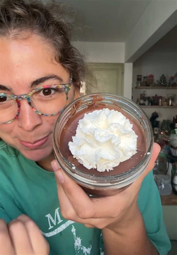 2 ingredient chocolate mousse #chocolate #chocolatemousse #dessert #easydessert #easyrecipe