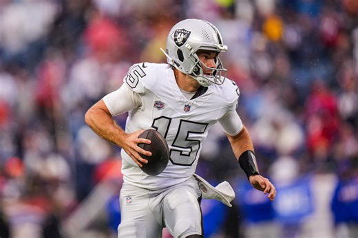No. 1 Overall Pick Fernando Mendoza Completes 6 of 8 Passes in Raiders Debut Against Patriots