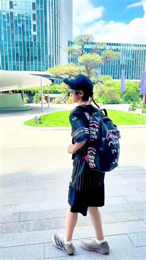 🏁Go go go！🏎️ #傅铂涵 #F1赛车神级转场 #转场 #超越不止赛场 #卡丁车