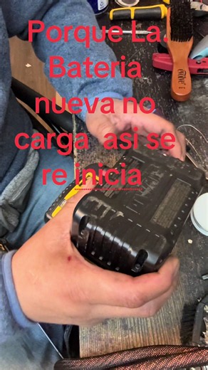#como re iniciar una bateria nueva Que no carga #dewalt battery new re start #why my new battery not charge #dewalt battery repair