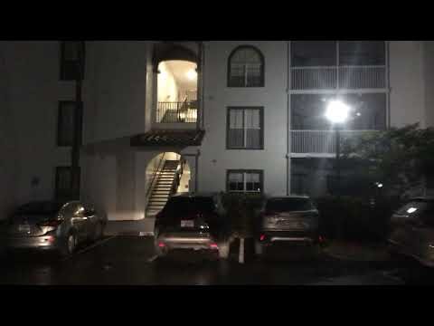 Aventura Florida Shuttle Van Transportation To Miami International Airport by FloridaShuttleVans.com