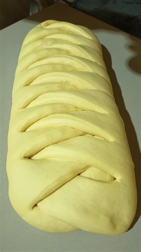 Beautiful Bread Shaping #artisanbread #breaddesign