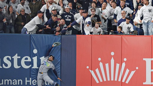 After replay review, the Yankees pull within a run on Anthony Volpe's RBI double!