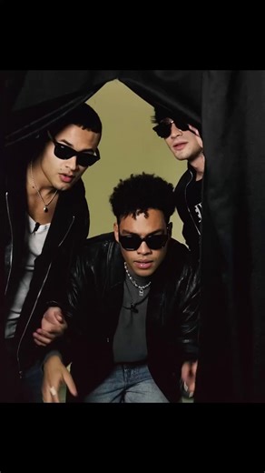 strike a pose 📸 | Amazon Prime Video