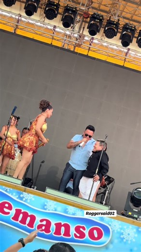 AMANDO ESTE HERMOSO DÚO, CON EL MAESTRO NUESTRO PEQUEÑO GIGANTE @Dilbert Aguilar Oficial Y NUESTRA PRECIOSA @Ana Lucía Urbina, LA MEJOR COMBINACIÓN @Corazón Serrano Perú @Team La Tribu de Analu #corazonserrano #notepreocupespormi #parati #fyp #latribu