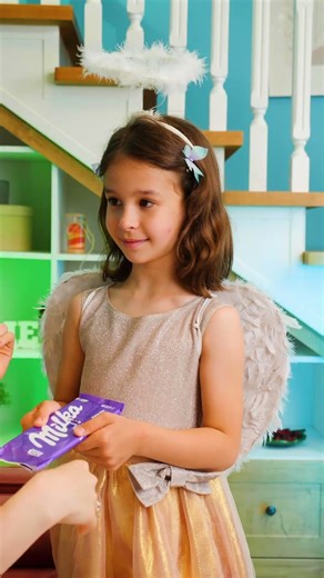 You Won’t Believe What’s Inside! 😳🗑️ #surprise