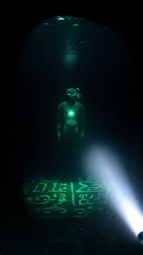 Found a alien temple under the ocean #fyp #explore #marinemystery #scubadiving