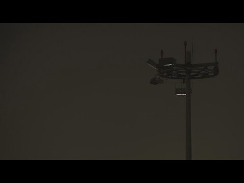 KHOU 11 Investigates: Nearly 500 highway lights are in the dark across Harris County