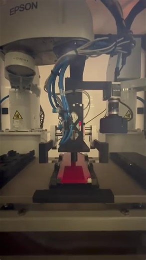 Vision Guided Battery Transfer Robot Cell. (±300µm Accuracy)