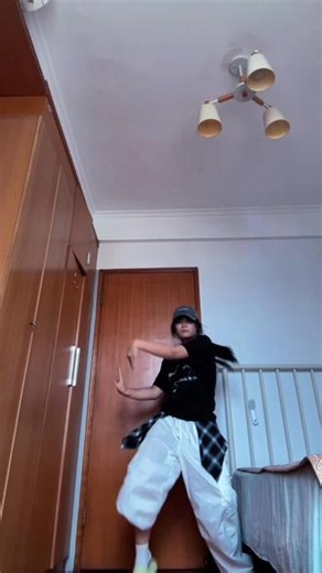 【wda全曲翻跳】 完全是体能大挑战。。（穿拖鞋一直站不稳还放炮…求原谅除了个人solo的部分全部是柳位！#dance #wda #aespa #karina #柳智敏