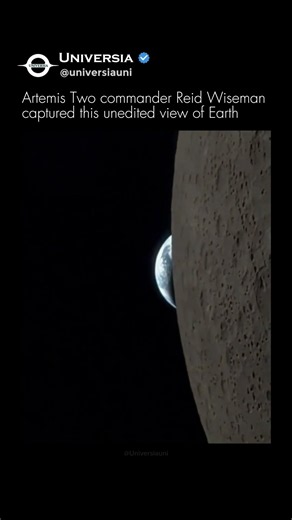 Astronaut Films Earth From The Moon On His Phone!