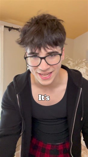 Surprising My Little Sister with a Funny Keyboard Change