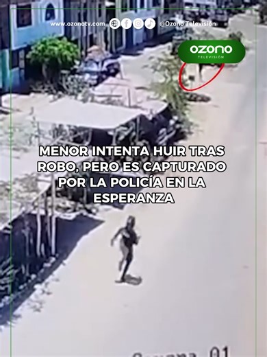 Menor intenta huir tras robo, pero es capturado por la policía en La Esperanza 😱 Un menor de 16 años fue intervenido por la Policía tras ser vinculado al robo de una mototaxi en la urbanización Cuatro Suyos, en el distrito de La Esperanza. El adolescente intentó huir al notar la presencia policial, pero fue alcanzado tras una breve persecución. Fue trasladado a la dependencia policial para las diligencias correspondientes, en presencia de sus padres. #viral #paratii #tiktok #ozonotv #laesperanz
