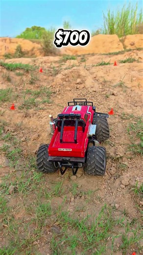 $500 vs $1000 RC Car Dirt Ramp Challenge! 😱