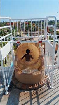 Draguero Water Slide at Aquasplash 🇫🇷