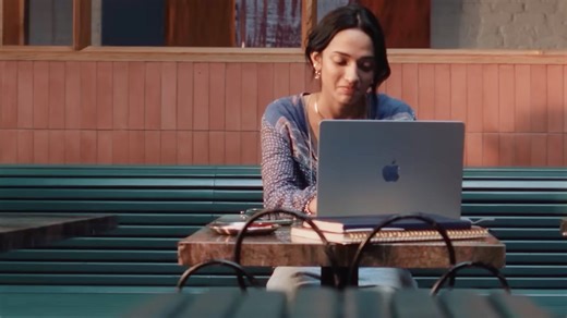New Apple ad pitches college students on buying a Mac
