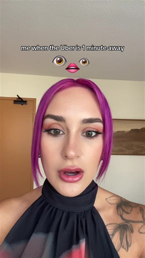 Makeup Fail: Asymmetrical Face Contour Experience