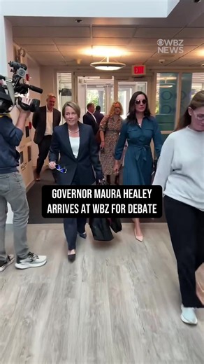 Governor Maura Healey arrives at WBZ for tonight’s debate. #boston #massachusetts #debate #politics #governor