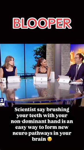 Here’s another #blooper we were just talking about using the opposite hand to brush, and then this happened😂😂 #mauriellelue #breakingnews #bloopers #bloopers😂 #funny #tv #behindthescenes🎬 | Maurielle Lue FOX 2 Detroit