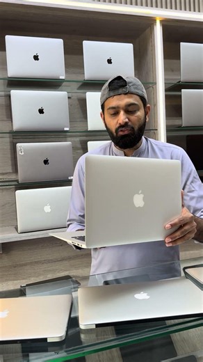 Apple MacBook Air 2017 – Core i5 8GB RAM | 128GB SSD 13.3" Display MacOS Monterey +971-545378011